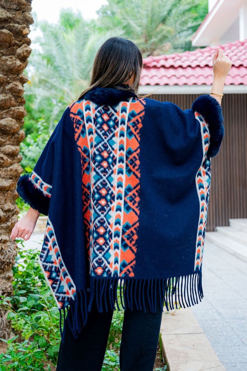 شال نسائي شتوي لون أزرق بنقوش ملونة