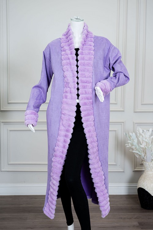 فروة نسائية شتوية طويلة لون موف مزينة بالفرو في الأطراف