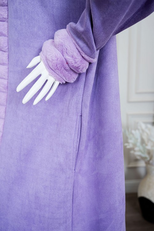 فروة نسائية شتوية طويلة لون موف مزينة بالفرو في الأطراف