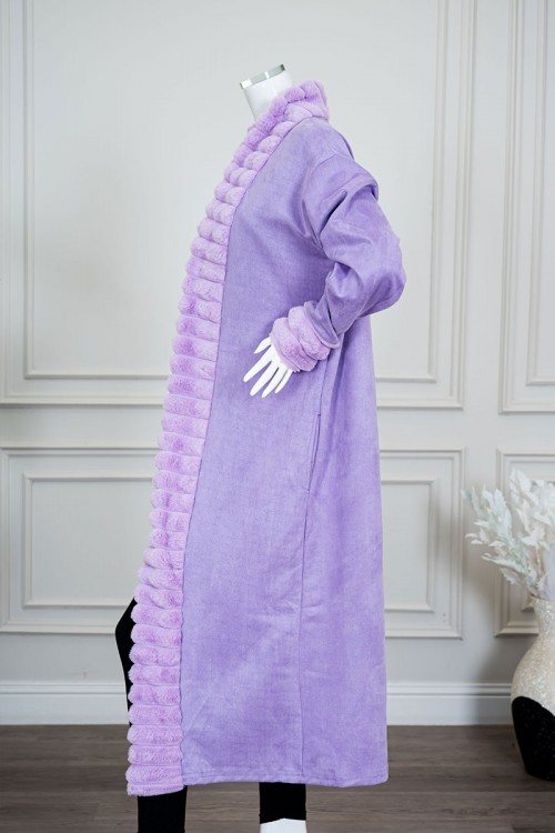 فروة نسائية شتوية طويلة لون موف مزينة بالفرو في الأطراف