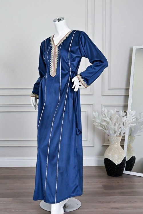 جلابية-نسائية-طويلة-شمواه-لون-كحلي-مزينة-بكلفة-باللون-الذهبي-