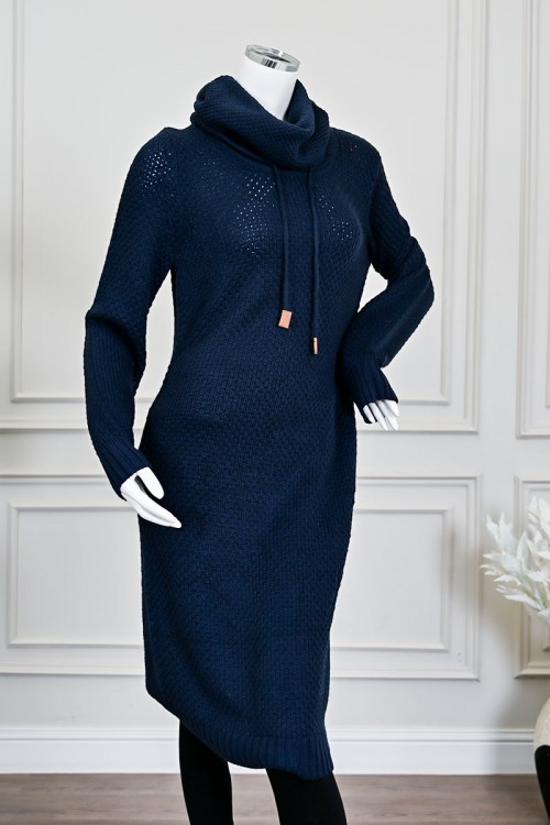 بلوزة نسائية شتوية صوف كحلي بقبعة متصله