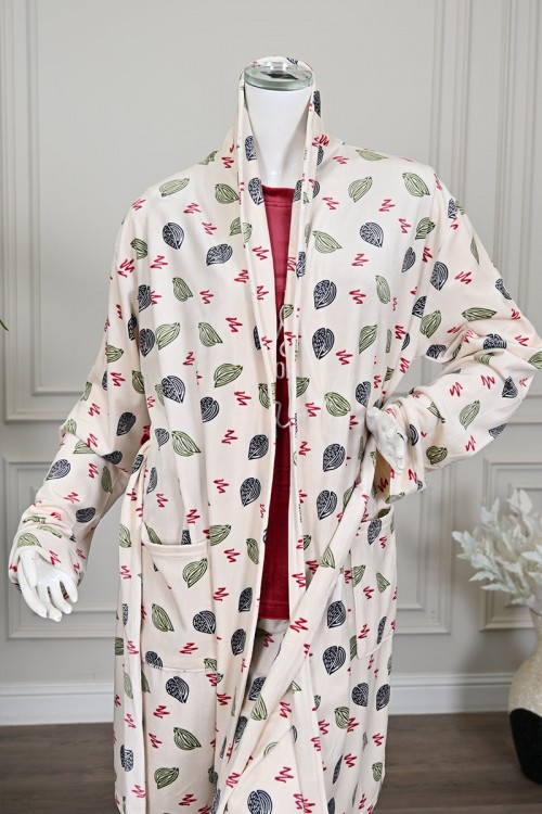 بيجاما نسائية شتوية 3 قطع بلوزة داخلية لون وردي بياقة دائرية بدون أكمام