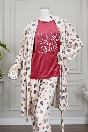 بيجاما نسائية شتوية 3 قطع بلوزة داخلية لون وردي بياقة دائرية بدون أكمام و كتابات من الأمام مع جاكيت طويل بيج مشجر بجيوب ورباط في الخصر و بنطلون طويل 