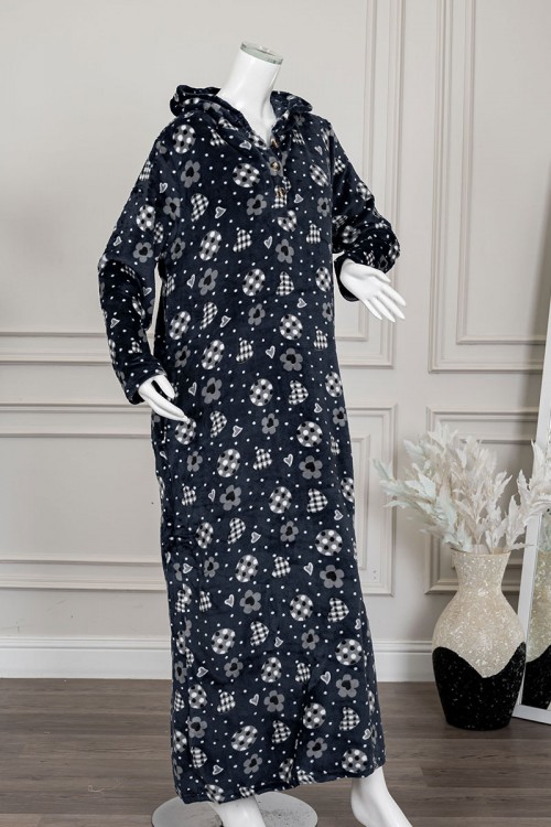 قميص نسائي طويل شتوي لون كحلي  منقط و مزين برسومات ياقة بقبعة متصلة و أزرار من الأمام و بأكمام طويلة