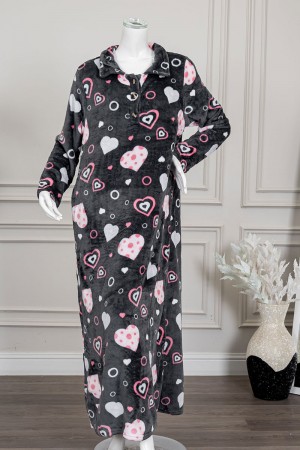 قميص نسائي طويل شتوي لون رصاصي مزين برسومات ملونة ياقة مطوية و أزرار من الأمام و بأكمام طويلة