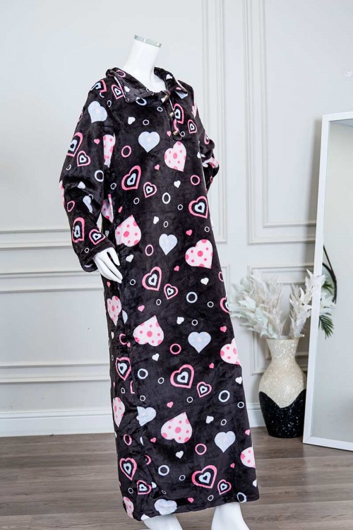 قميص نسائي طويل شتوي متعدد الاوان مزين برسومات ملونة ياقة مطوية و أزرار من الأمام و بأكمام طويلة