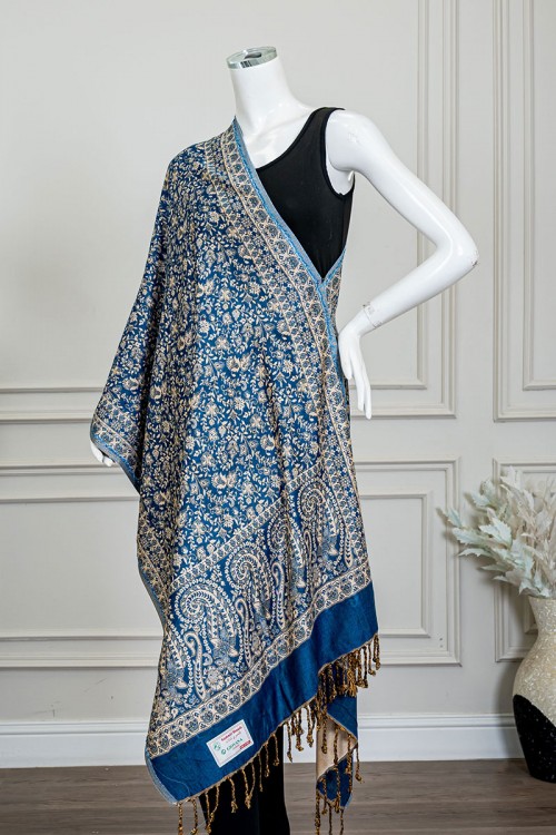 شال كشميري نسائي لون أزرق بنقوش باللون البيج