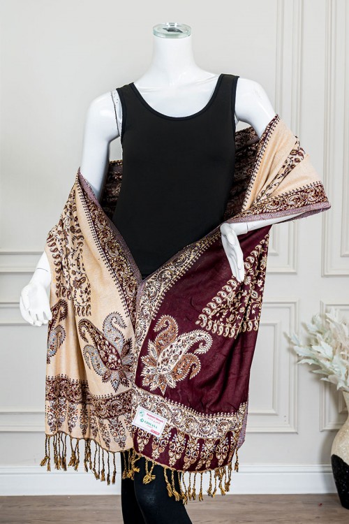 شال كشميري نسائي لون عودي بنقوش باللون البيج