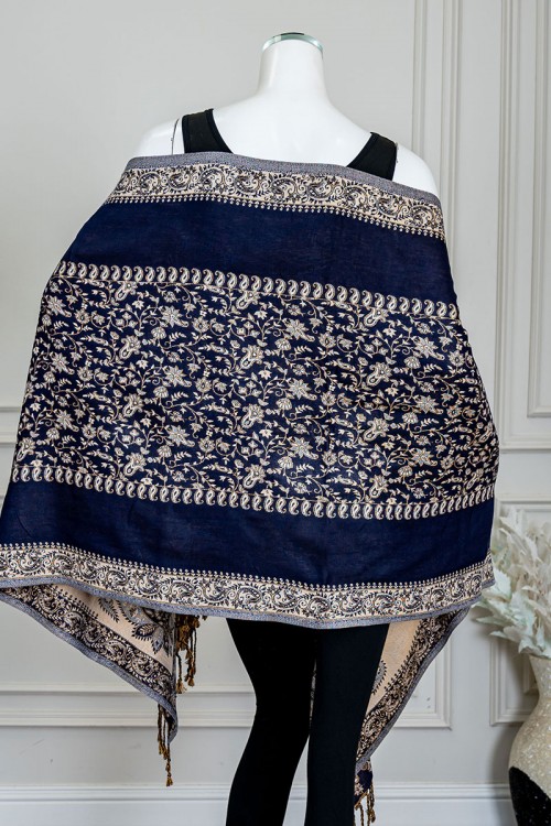 شال كشميري نسائي لون كحلي بنقوش باللون البيج