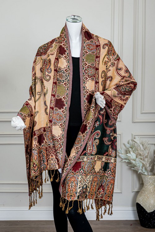 شال كشميري نسائي لون أخضر بنقوش ملونة