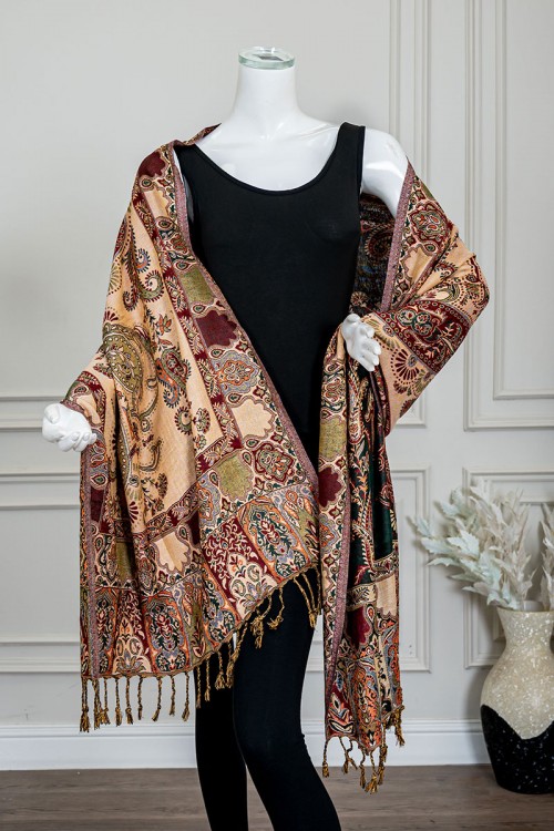 شال كشميري نسائي لون أخضر بنقوش ملونة