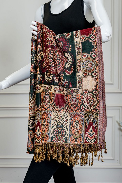 شال كشميري نسائي لون أخضر بنقوش ملونة