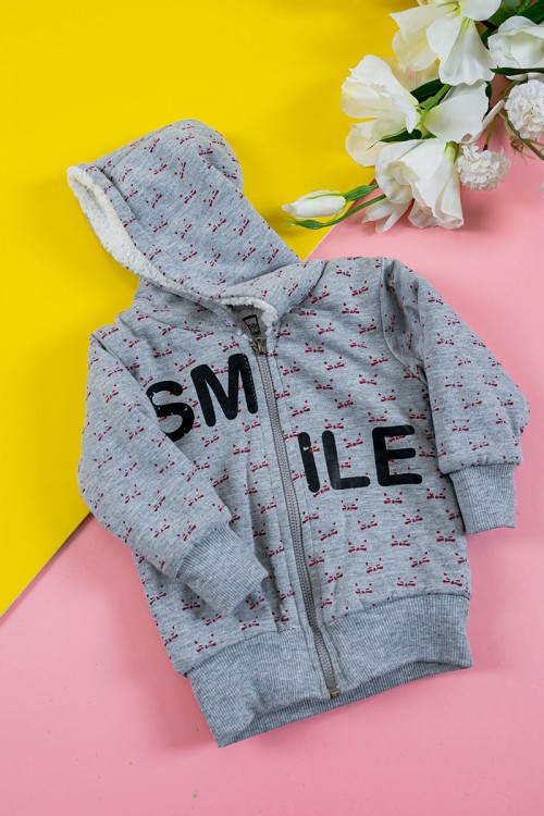 بلوفر أطفال شتوي مبطن لون رصاصي مزين بكتابات و رسومات قبعة متصلة بسحاب من الأمام و بأكمام طويلة