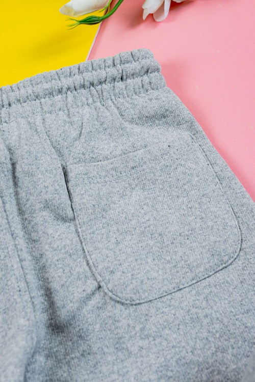 بنطلون ولادي طويل لون رمادي بجيوب و برباط في الخصر