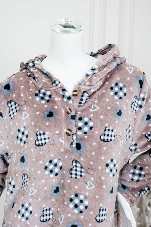 قميص نسائي طويل شتوي متعدد الألوان منقط و مزين برسومات ياقة بقبعة متصلة و أزرار من الأمام و بأكمام طويلة