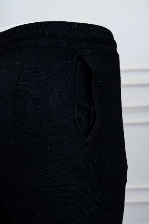 بنطلون نسائي صوف لون أسود بجيوب من الجانبين و الخلف و رباط في الخصر