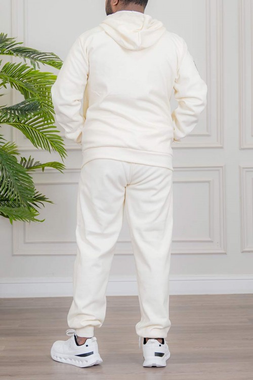 طقم رجالي شتوي قطعتين لون اوف وايت ببلوفر هودي قبعة متصلة برباط و بسحاب و جيوب أمامية مع بنطلون طويل بجيوب من الجانبين