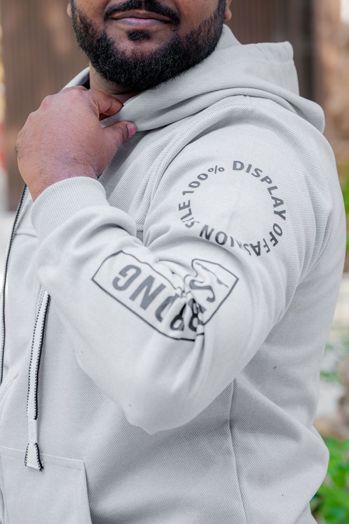 طقم-رجالي-شتوي-قطعتين-لون-رمادي-فاتح-ببلوفر-هودي-قبعة-متصلة