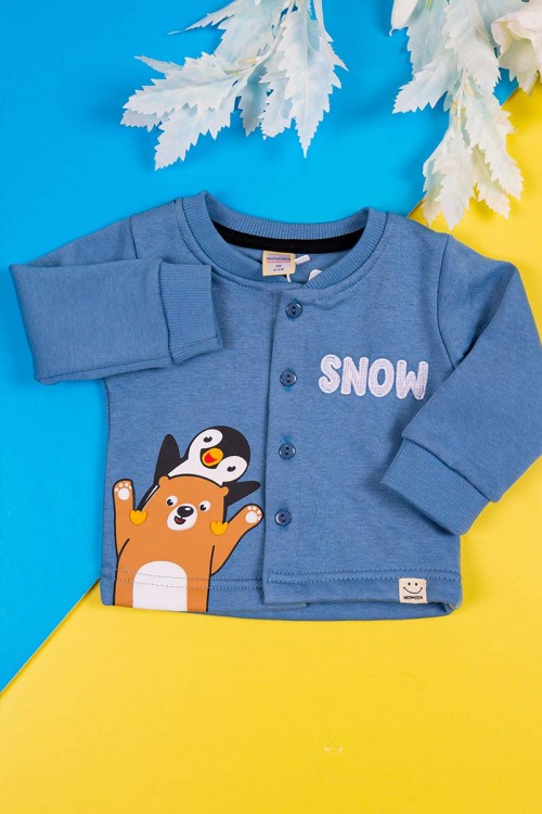 طقم-قطعتين-ولادي-بلوزة-لون-سماوي-مزينة-برسومات-و-كتابات-بأزرار-من-الأمام