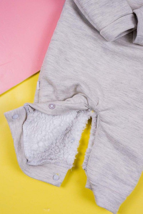 بربتوز أطفال لون رمادي و تفاحي ياقة مطوية بأزرار من الأمام و الأسفل و بأكمام طويلة