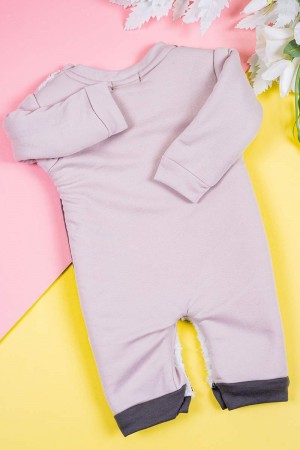 بربتوز أطفال شتوي مبطن لون رمادي غامق و اوف وايت مزين برسومات من الأمام ياقة دائرية بأزرار من الكتف و الأسفل و بأكمام طويلة