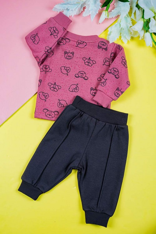 طقم-قطعتين-مواليد-بلوزة-لون-وردي-مزين-برسومات-