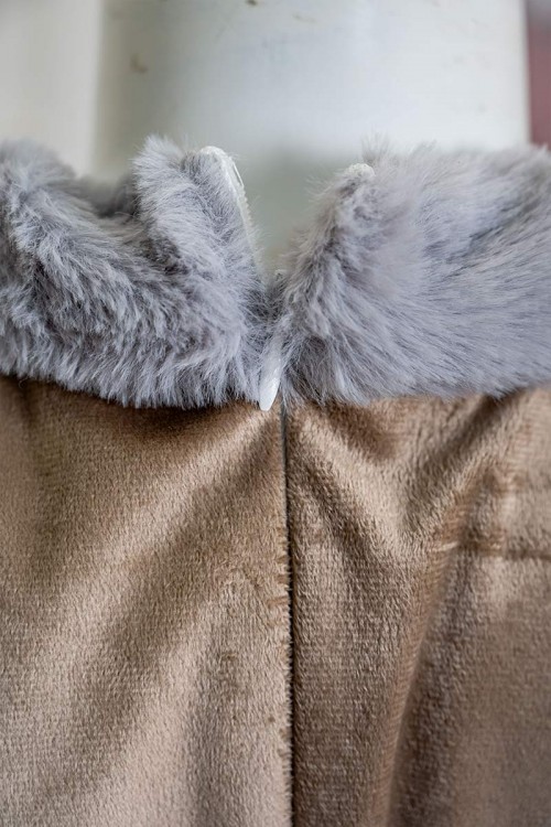 فستان-بناتي-طويل-متعدد-الألوان-مزين-بالفرو-في-الياقة-