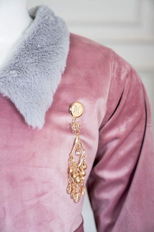 فستان-بناتي-طويل-متعدد-الألوان-مزين-بالفرو-في-الياقة-