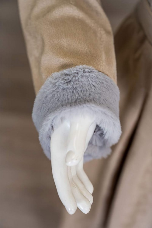 فستان-بناتي-طويل-متعدد-الألوان-مزين-بالفرو-في-الياقة-