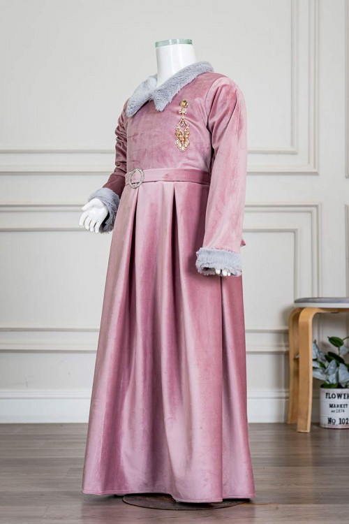 فستان-بناتي-طويل-متعدد-الألوان-مزين-بالفرو-في-الياقة-