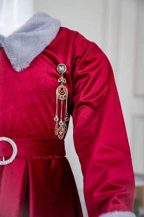 فستان-بناتي-طويل-متعدد-الألوان-مزين-بالفرو-في-الياقة-