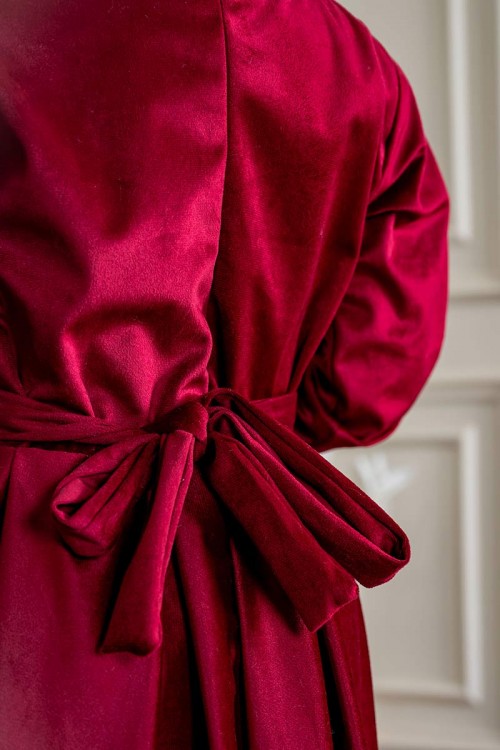 فستان-بناتي-طويل-متعدد-الألوان-مزين-بالفرو-في-الياقة-