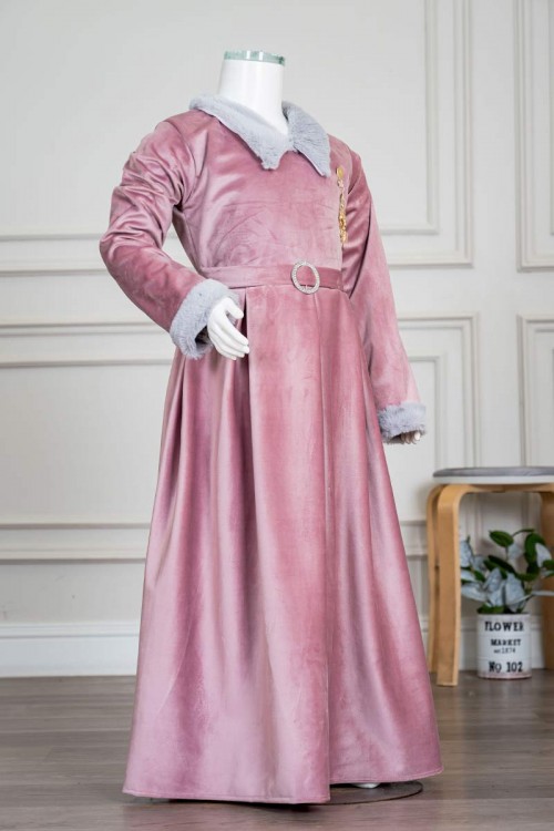 فستان-بناتي-طويل-متعدد-الألوان-مزين-بالفرو-في-الياقة-