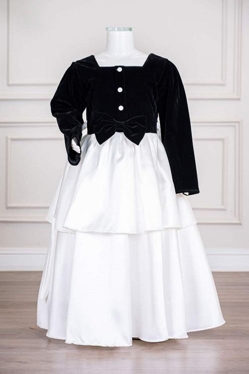 فستان بناتي طويل متعددة الألوان مزين بأزرار و فيونكة من الأمام ياقة مربعة و بأكمام طويلة و رباط في الخلف