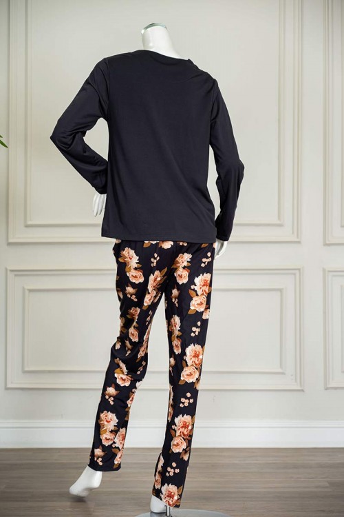 بيجاما-نسائية-قطعتين-لون-كحلي-ياقة-دائرية-بأزرار-مزينة-