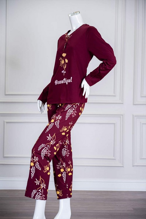 بيجاما-نسائية-قطعتين-لون-عودي-ياقة-دائرية-بأزرار-مزينة-برسومات-