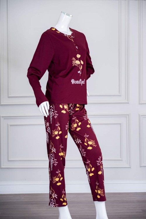 بيجاما-نسائية-قطعتين-لون-عودي-ياقة-دائرية-بأزرار-مزينة-برسومات-