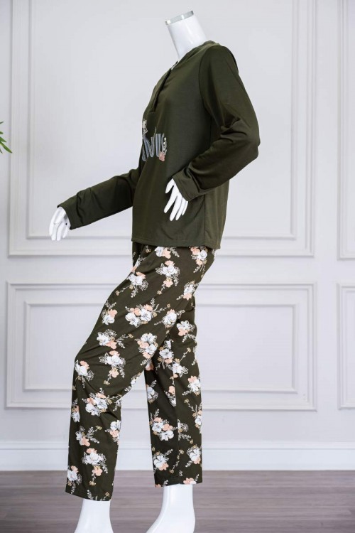 بيجاما-نسائية-قطعتين-لون-زيتي-ياقة-دائرية-بأزرار-مزينة-بكتابات-