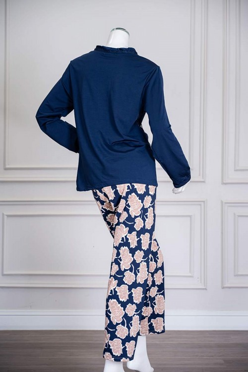 بيجاما-نسائية-قطعتين-لون-كحلي-برسومات-و-كتابات-من-الأمام-