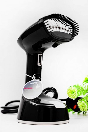 Handheld steam iron, black color, 1470 watts