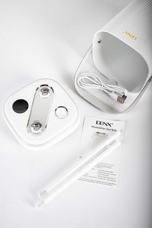 فواحة ملطف هواء لون أبيض يعمل عبر منفذ USB