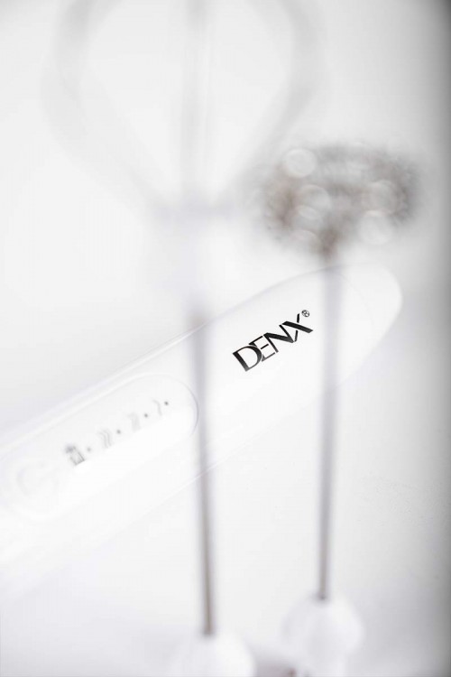 خلاط كهربائي لاسلكي لون أبيض برؤوس خفق مزدوجة من الفولاذ المقاوم للصدأ