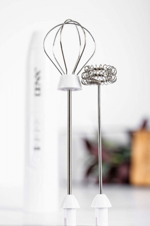 خلاط كهربائي لاسلكي لون أبيض برؤوس خفق مزدوجة من الفولاذ المقاوم للصدأ