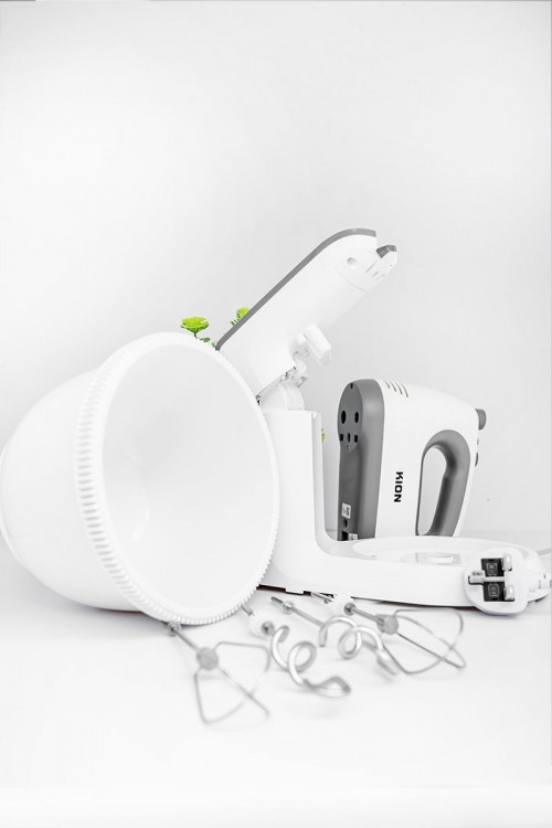 خلاط يدوي من كيون بوعاء دوار سعة 3.5 لتر و بقوة 300 واط يتضمن مضارب مختلفة