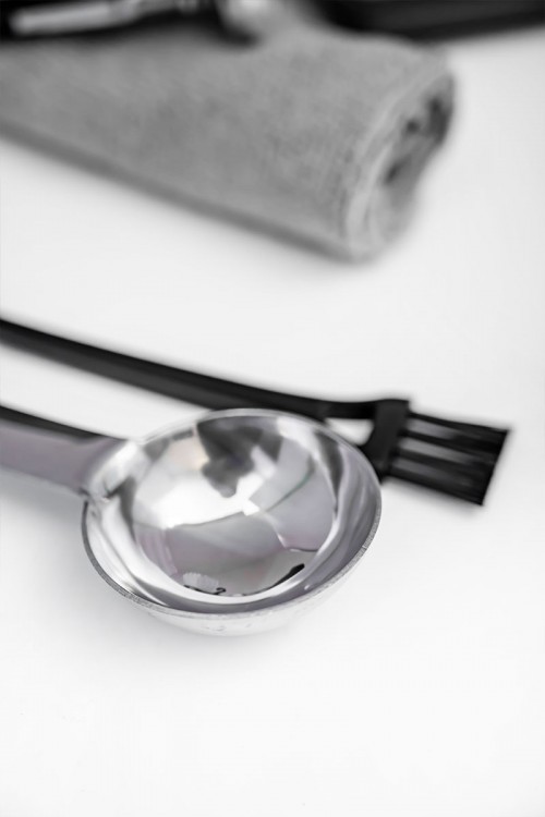 شنطة قهوة لون أسود لتحضير قهوة مقطرة v60 من 15 قطعة متكاملة