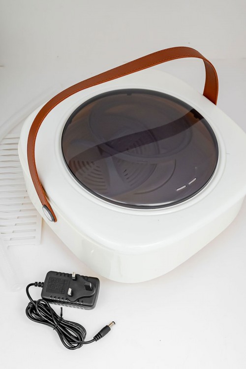 غسالة متنقلة قابل للطي لون أبيض و بيج بسعة 11 لتر و بقوة 40 واط