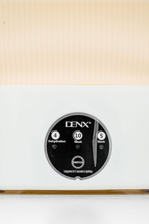 غسالة متنقلة قابل للطي لون أبيض و بيج بسعة 11 لتر و بقوة 40 واط