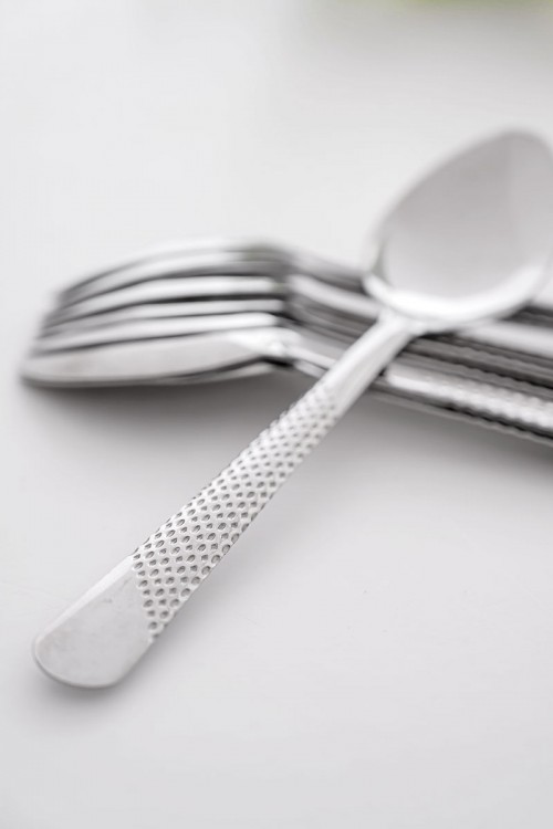 طقم ملاعق أكل مزينة بنقوش في المقبض 12 حبة