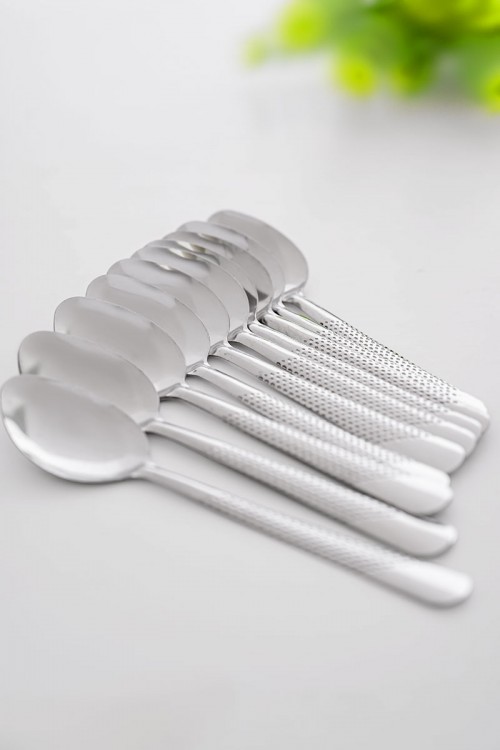 طقم ملاعق أكل مزينة بنقوش في المقبض 12 حبة